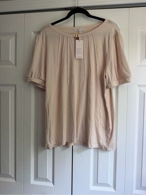 Ladies Pleated Short Sleeve Top
